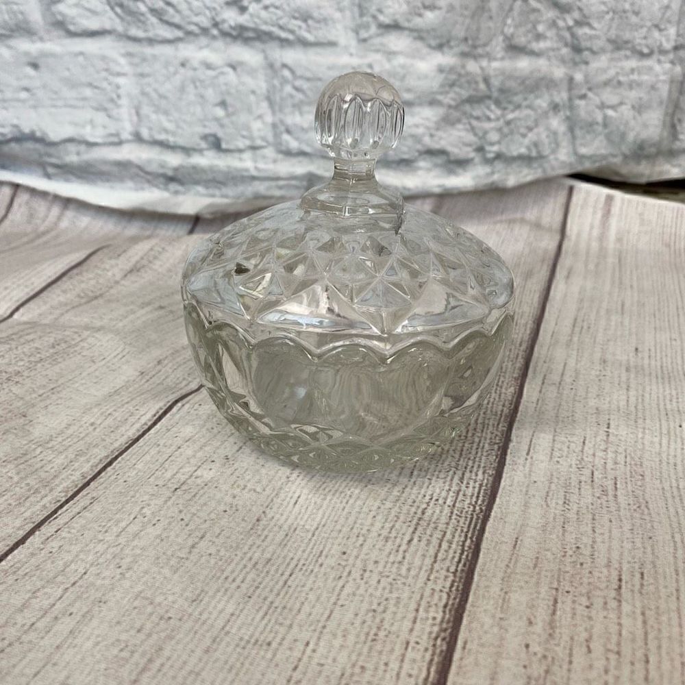 Beveled glass candy dish w/removable lid